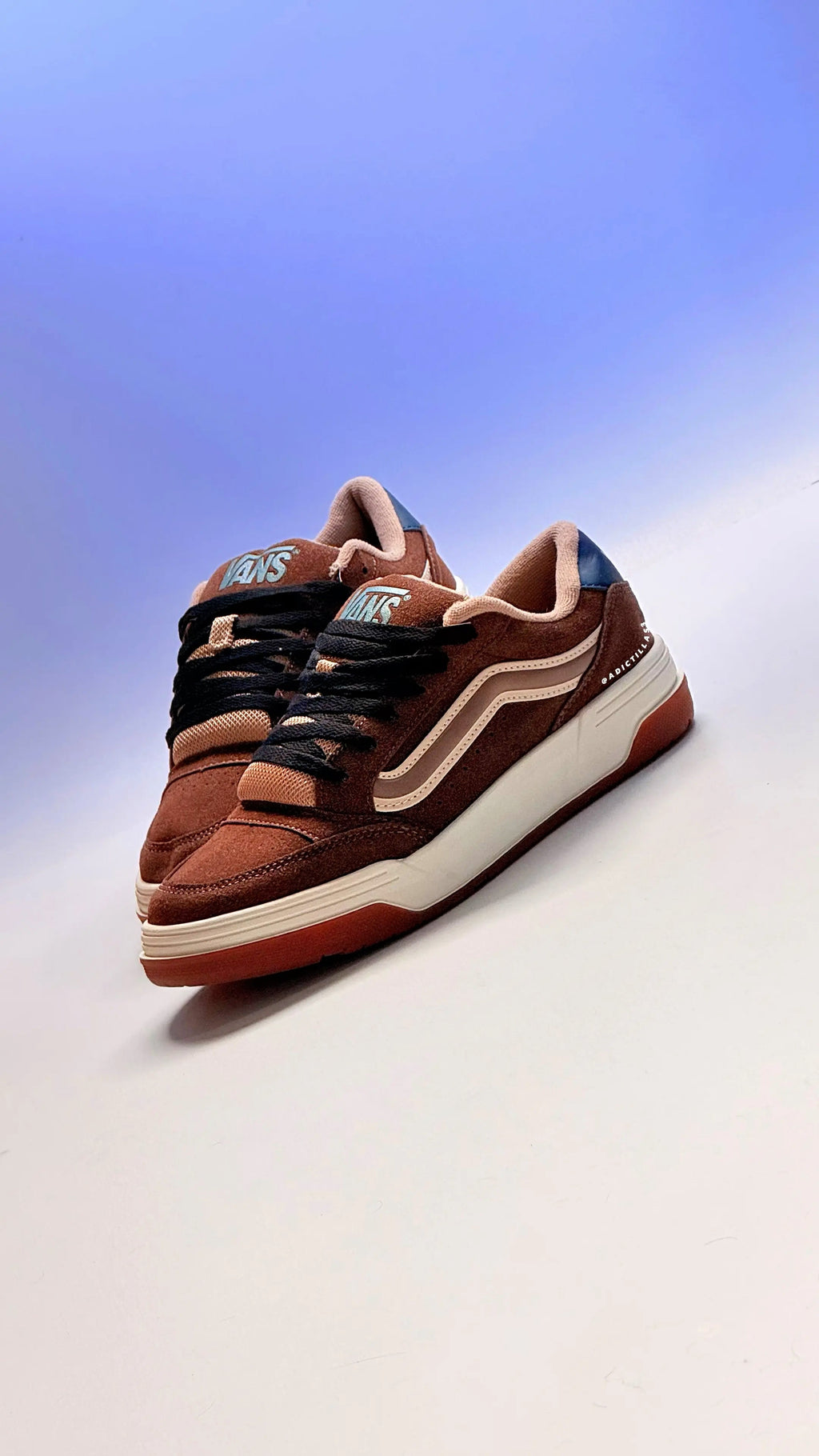 vans hyland cafe