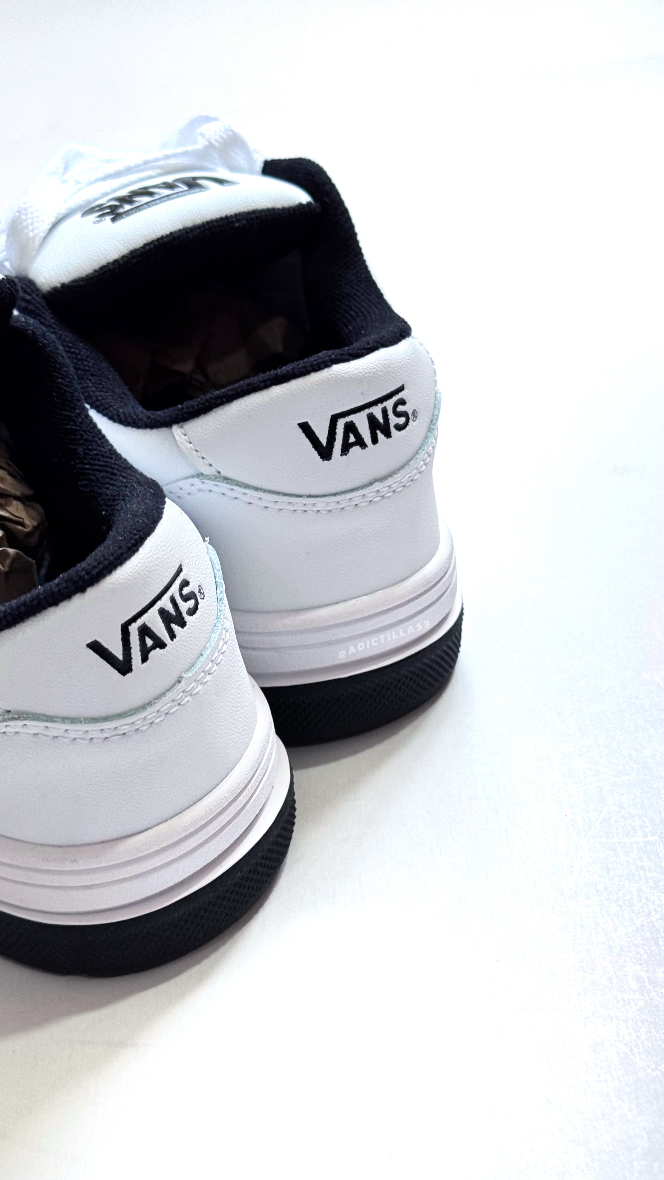 vans hylane blanca Negra